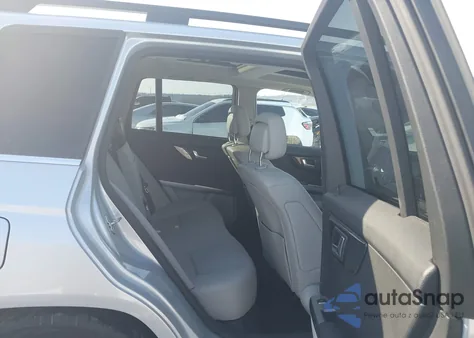 2015 Mercedes-Benz Glk 350 z USA, uszkodzony, nr VIN WDCGG5HB2FG410516